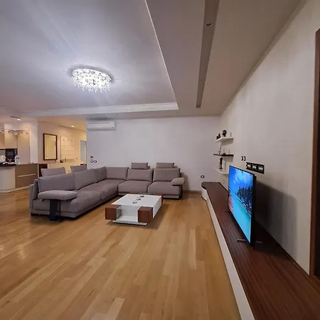 Apartment Apartment *